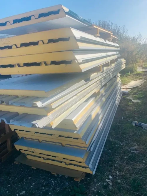 PIR insulated roof panels at the Grantlife Depo